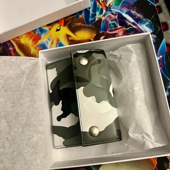 Supreme Leather Chain Wallet Snow Camo